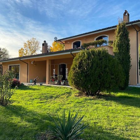 Bed & Breakfast Le Piagge Scurcola Marsicana Exterior photo